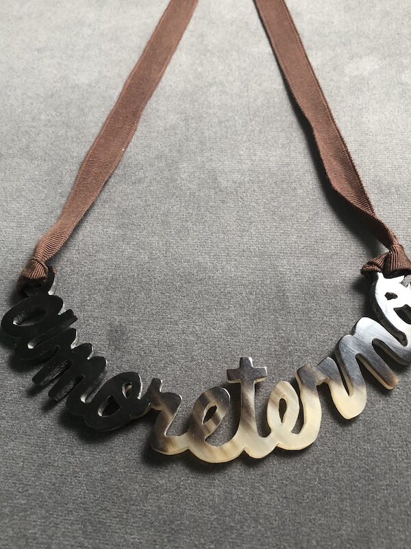 Collar Hueso "Amor Eterno"