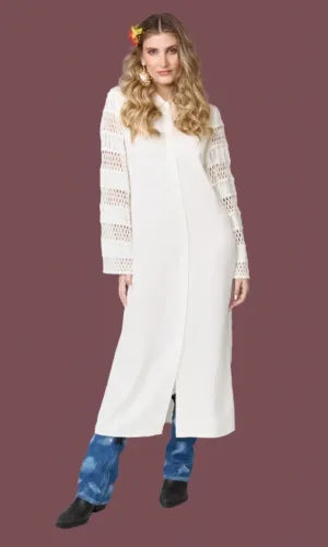 Vestido camisero blanco con mangas caladas